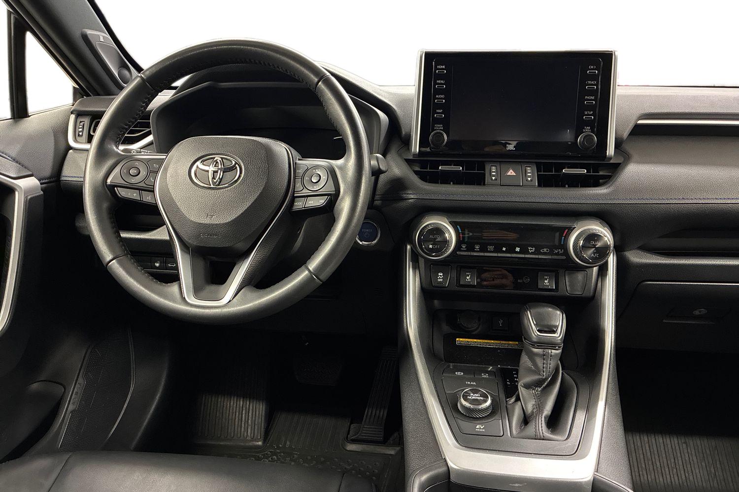 TOYOTA RAV4 2021