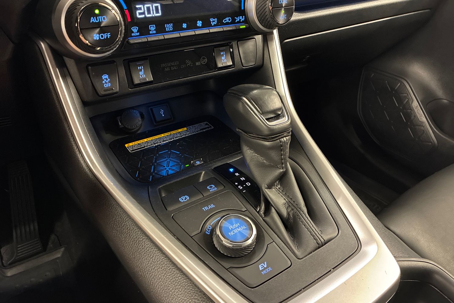 TOYOTA RAV4 2021