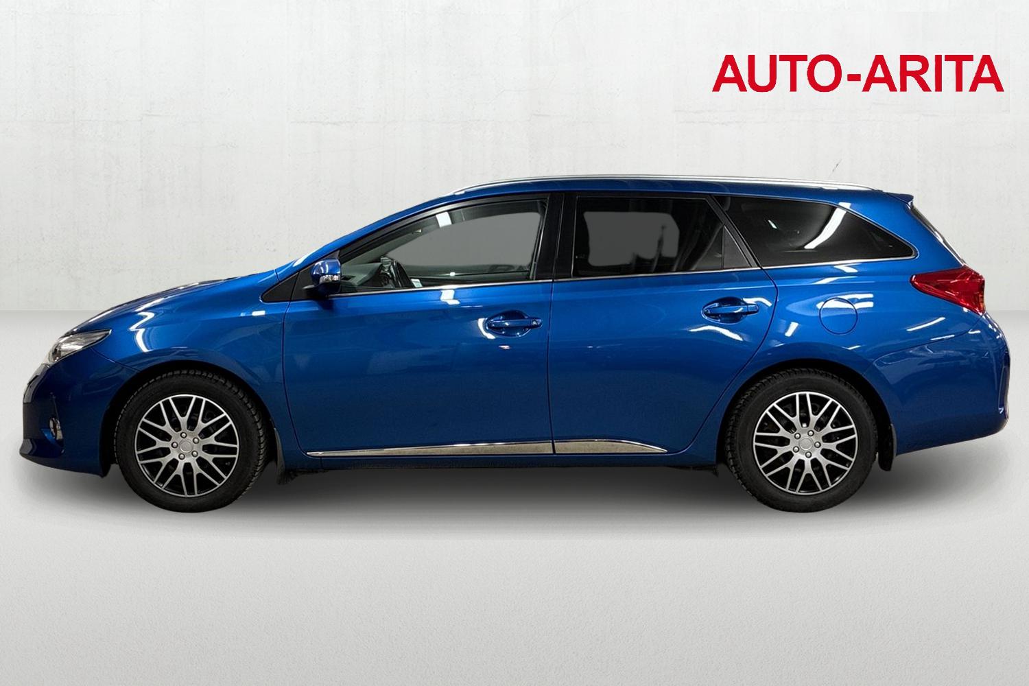 Toyota Auris 2015