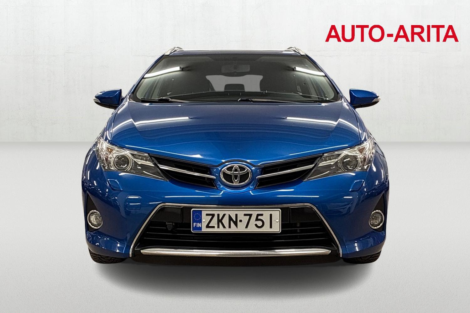 Toyota Auris 2015