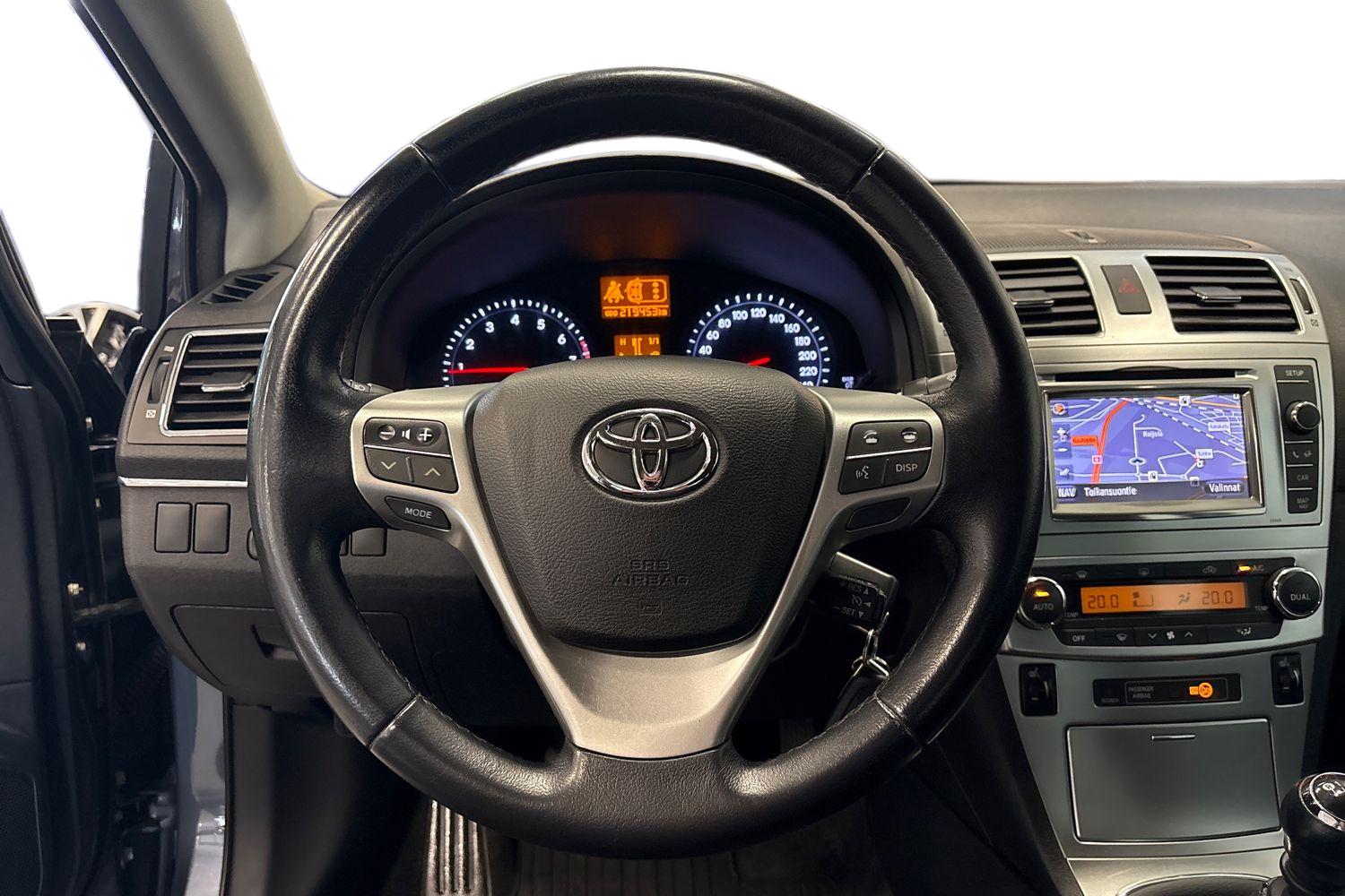 TOYOTA AVENSIS 2012