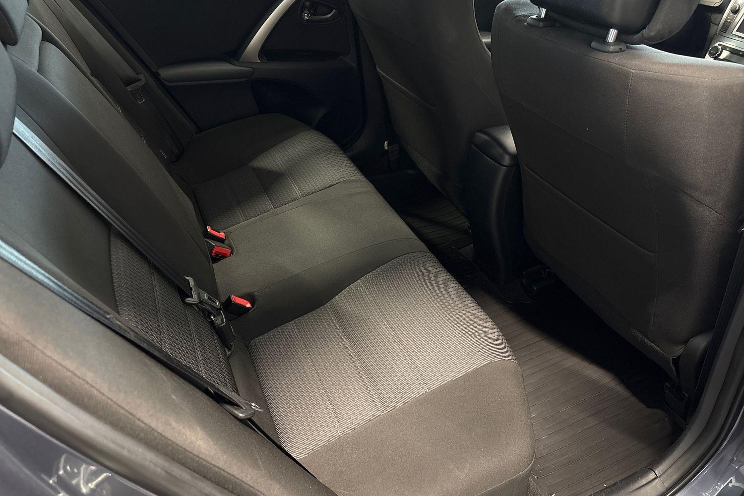 TOYOTA AVENSIS 2012