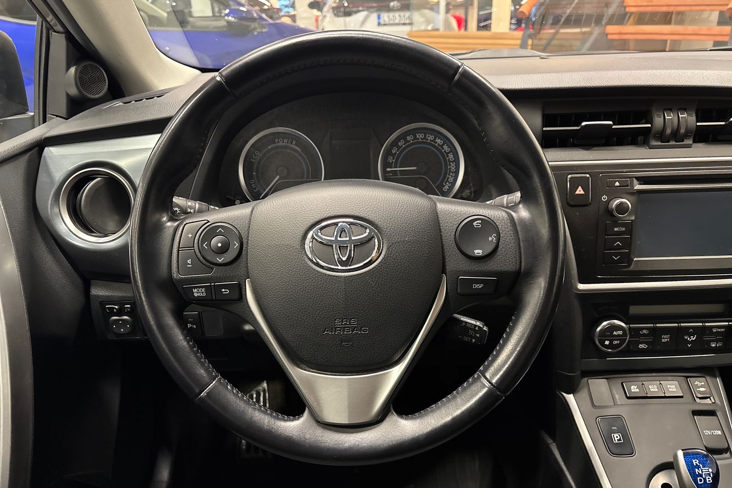 Toyota Auris 2015
