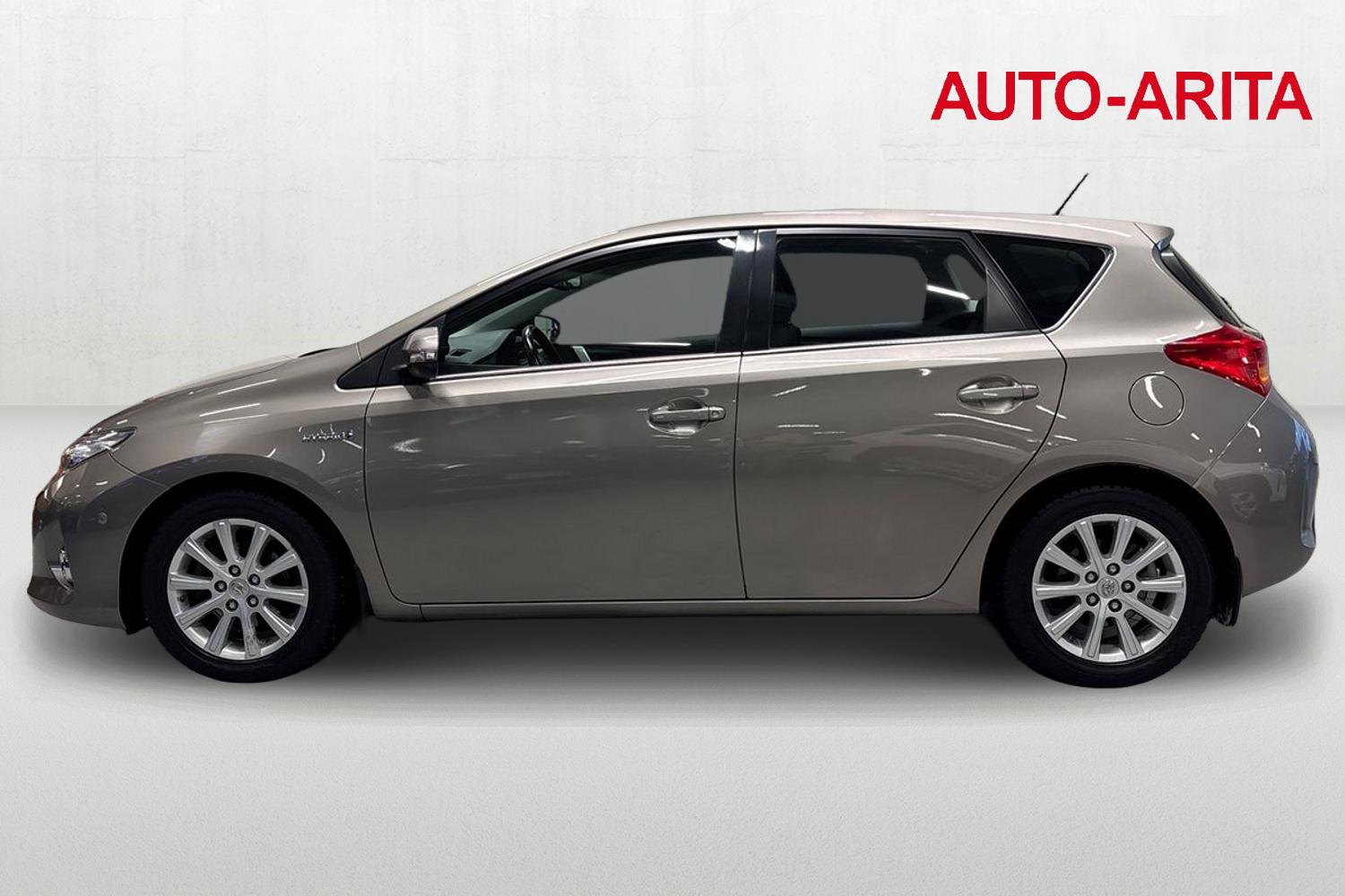 Toyota Auris 2015