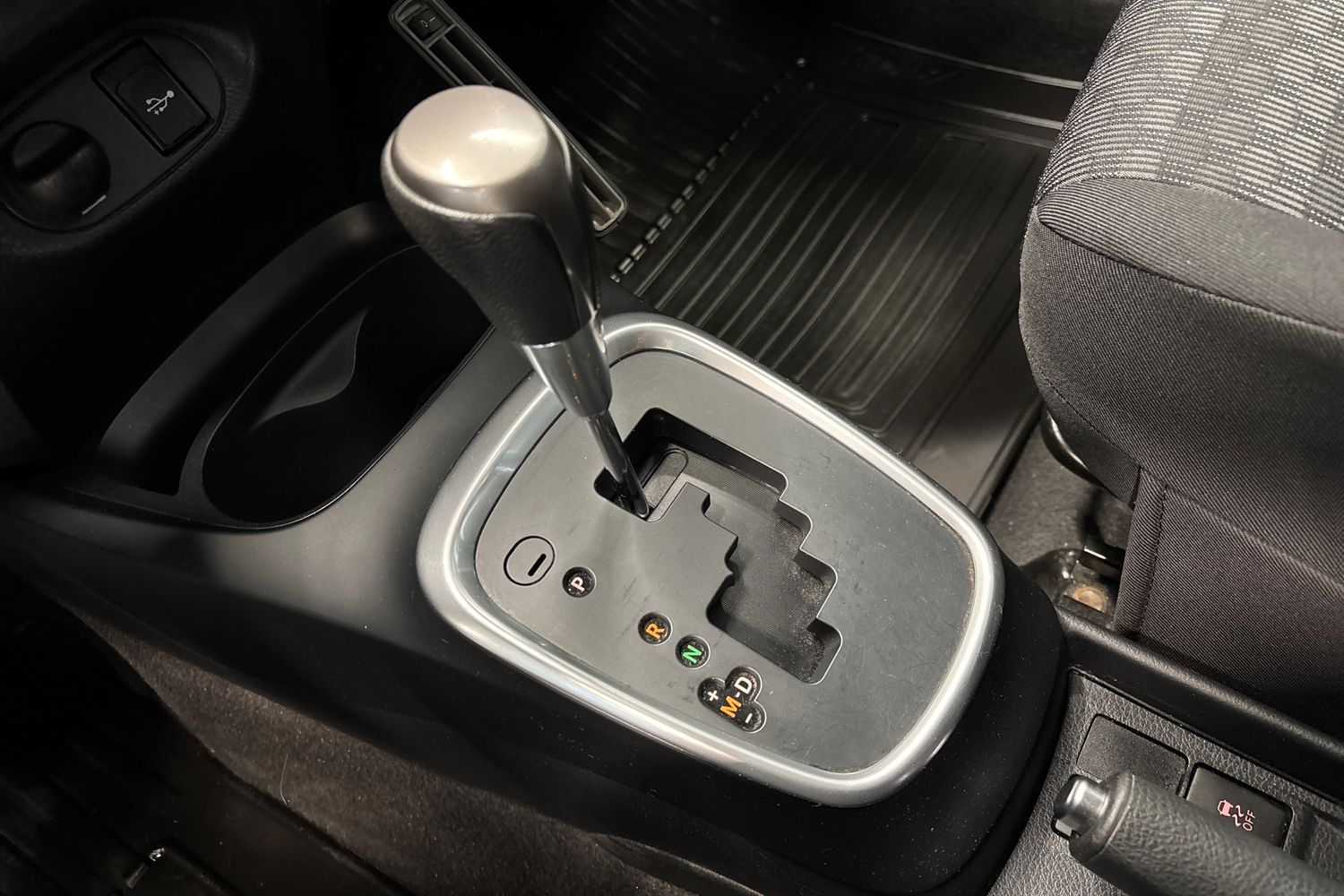 TOYOTA YARIS 2016