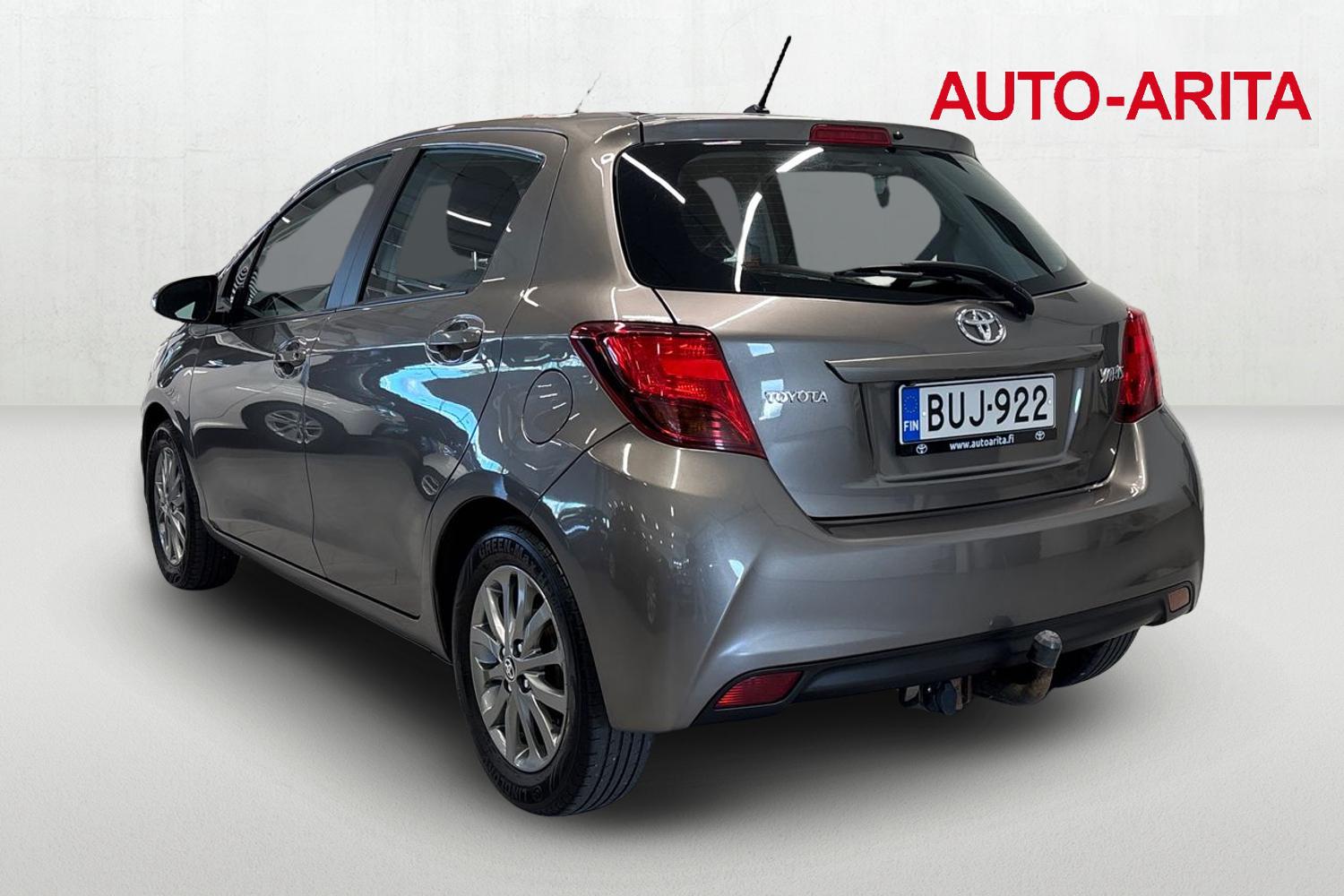 TOYOTA YARIS 2016