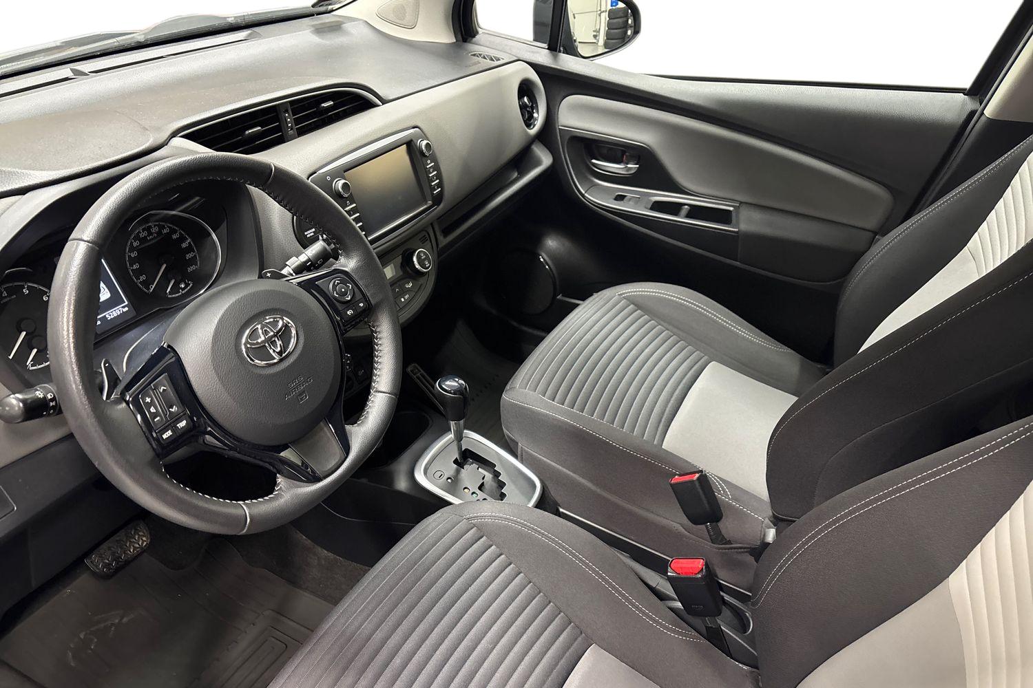 TOYOTA YARIS 2017