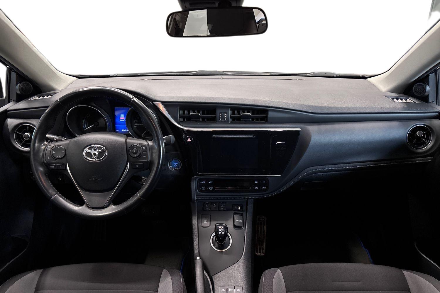 TOYOTA AURIS 2017
