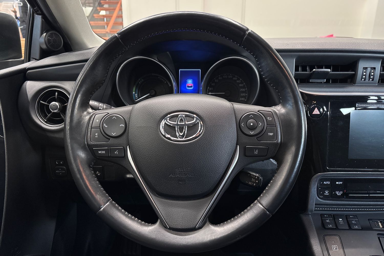 TOYOTA AURIS 2017