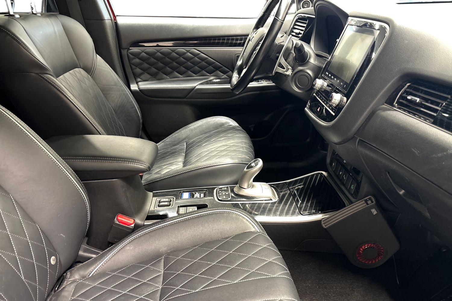 Mitsubishi Outlander PHEV 2020