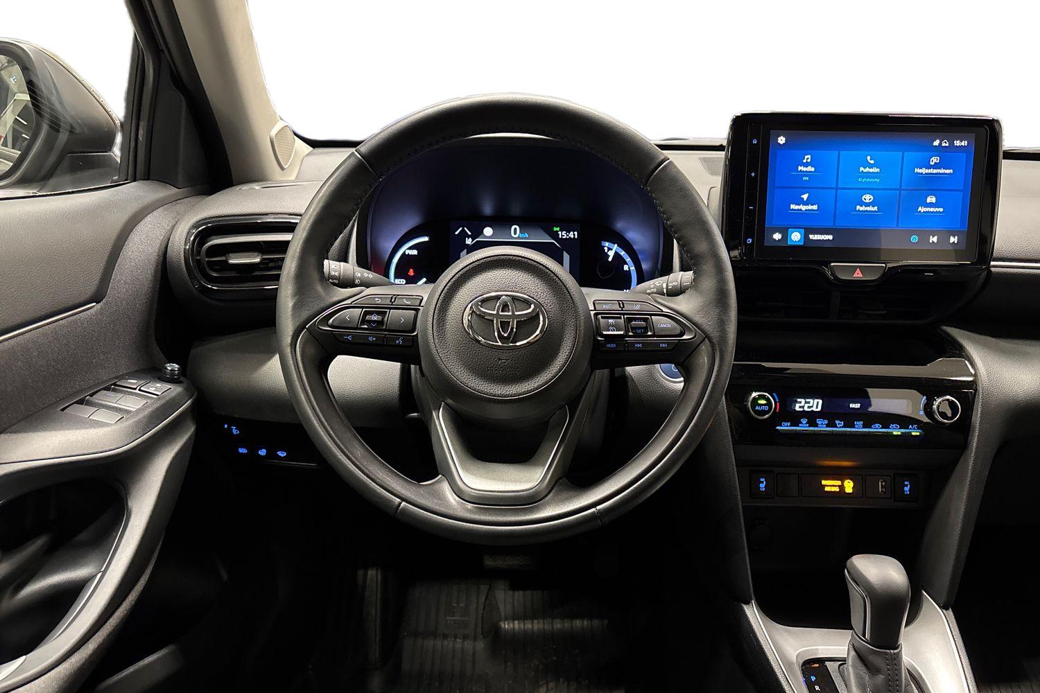 TOYOTA Yaris Cross 2024