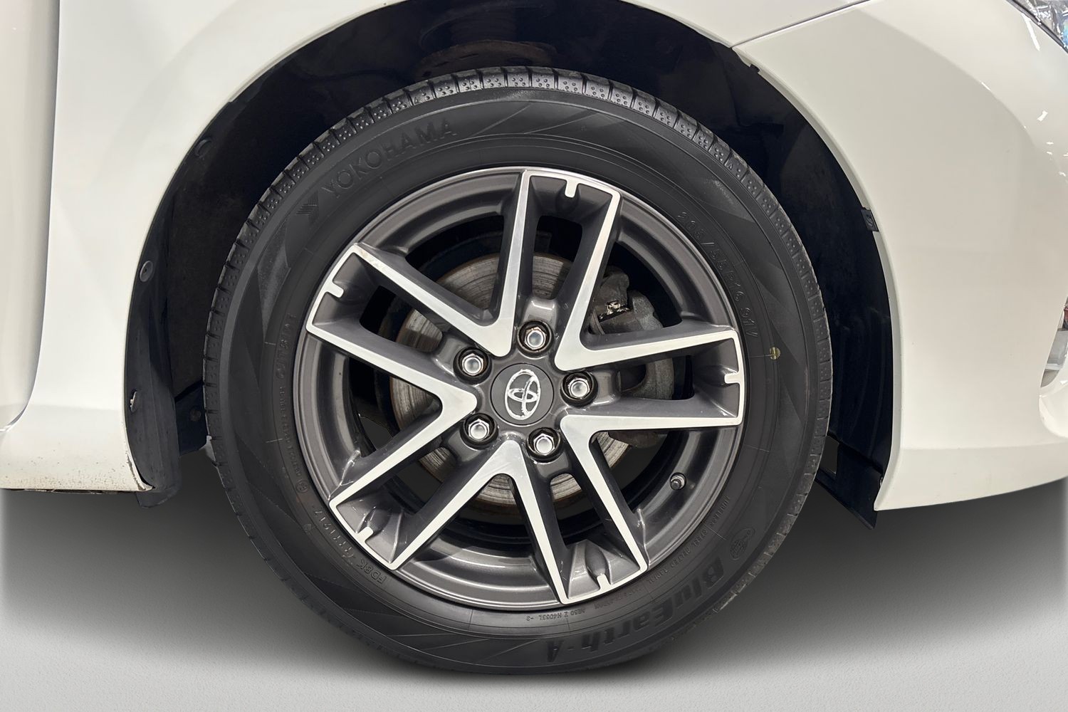 TOYOTA AURIS 2015