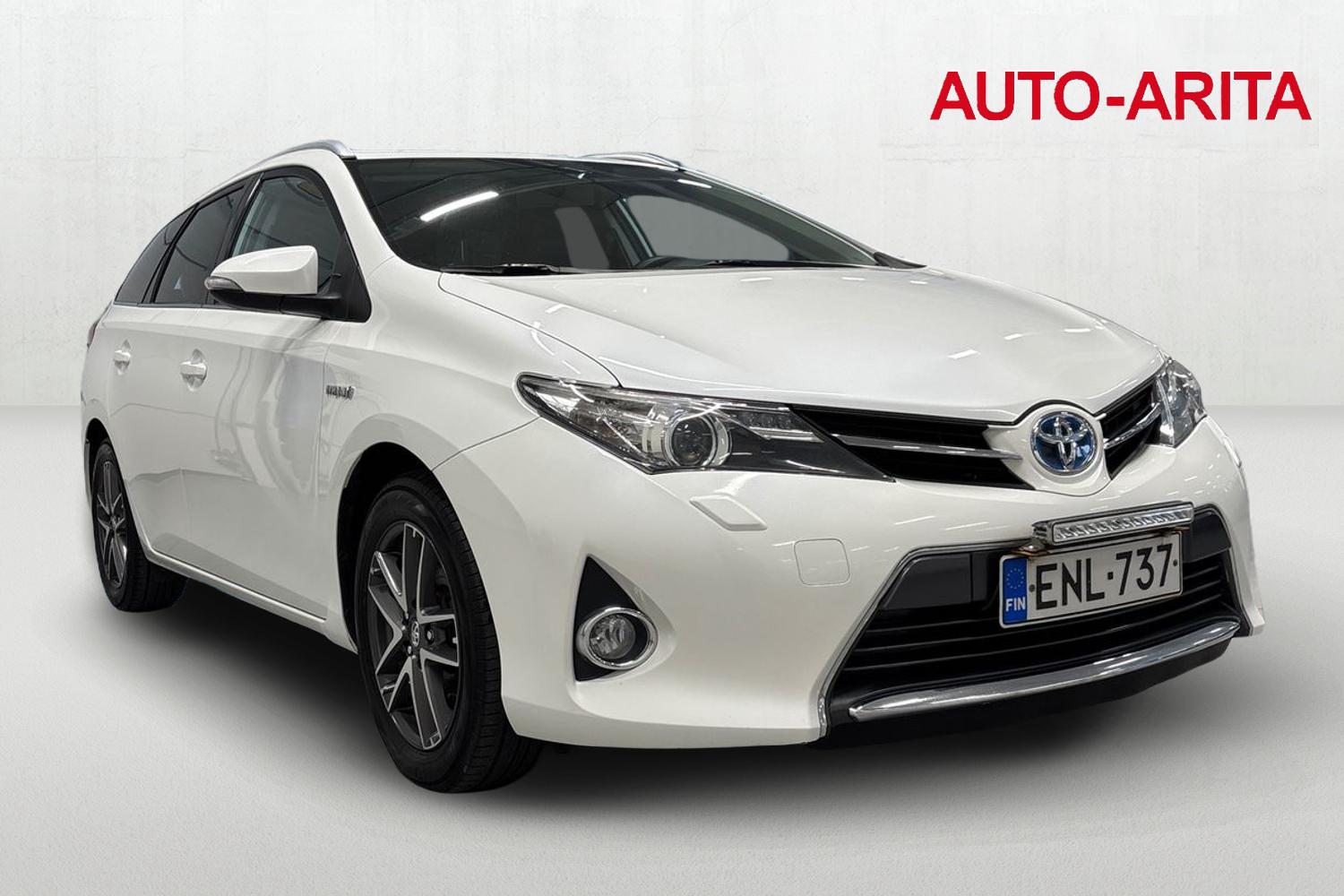TOYOTA AURIS 2015