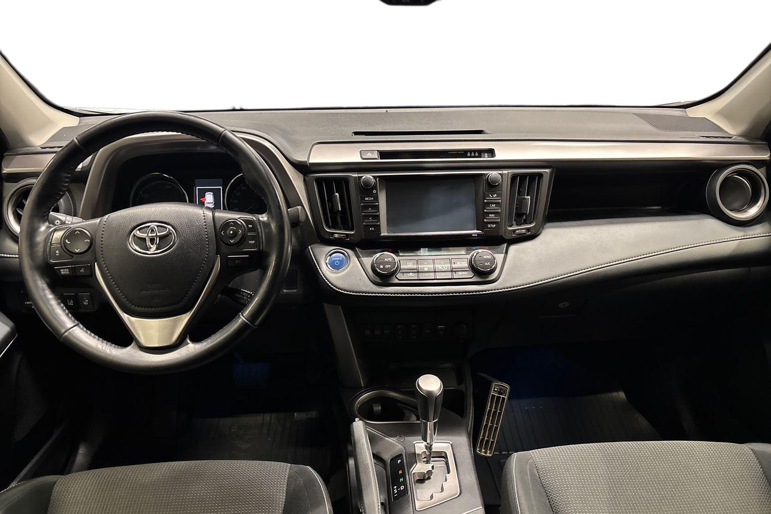 TOYOTA RAV4 2018