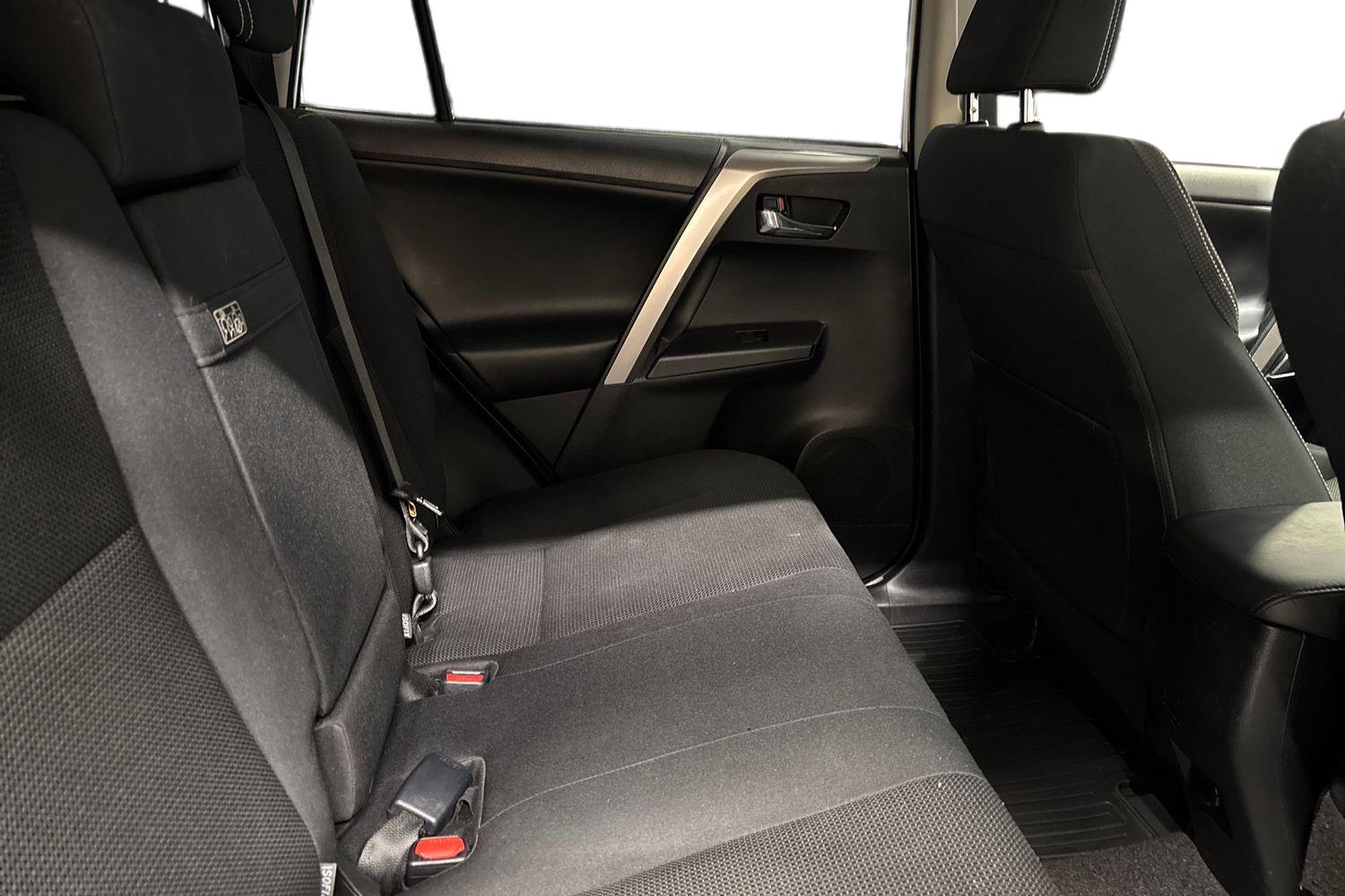 TOYOTA RAV4 2018