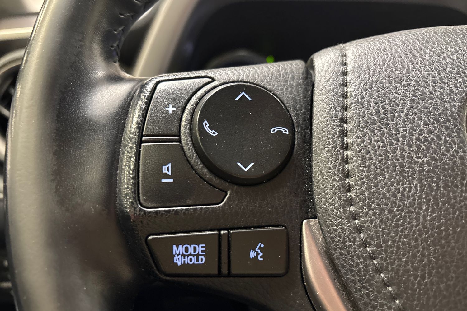 TOYOTA RAV4 2018
