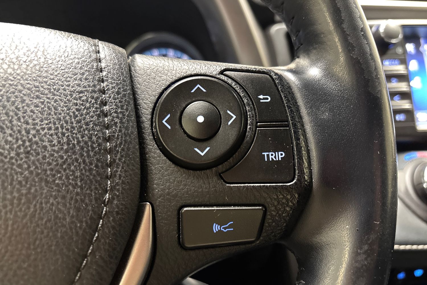 TOYOTA RAV4 2018