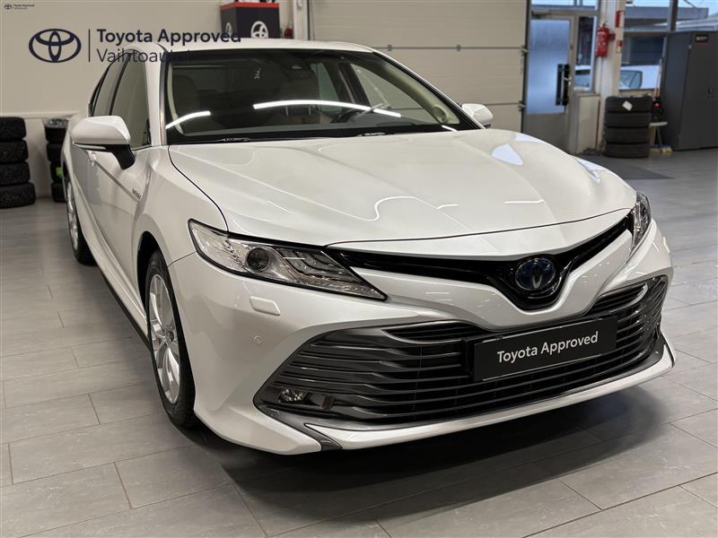 Toyota Camry 2019