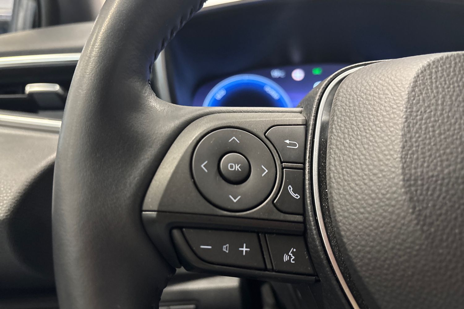 TOYOTA COROLLA 2024