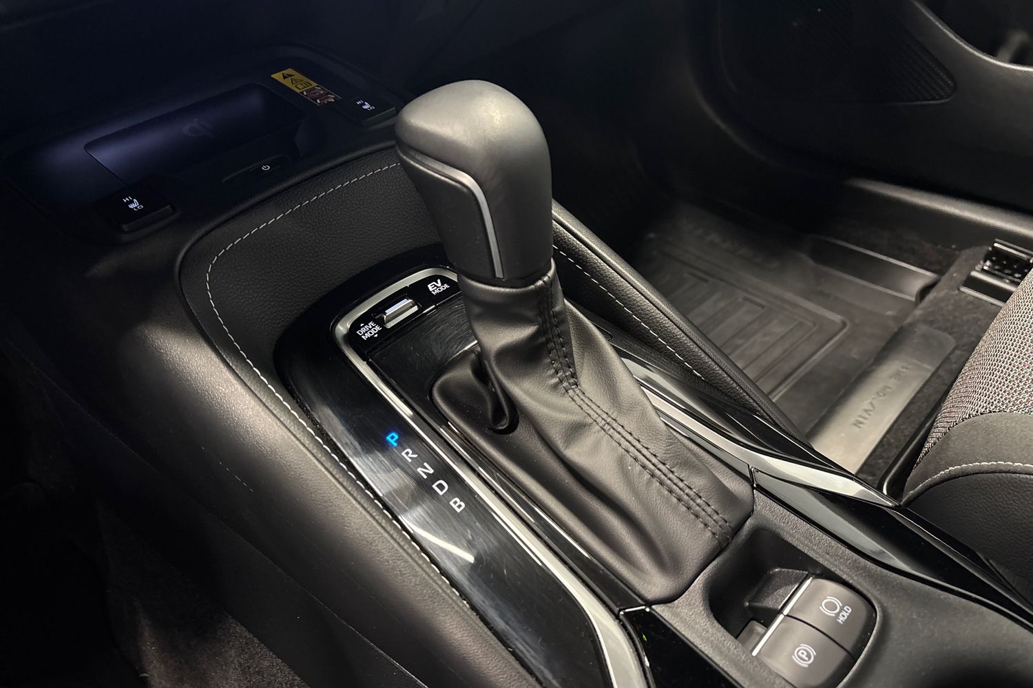 TOYOTA COROLLA 2025