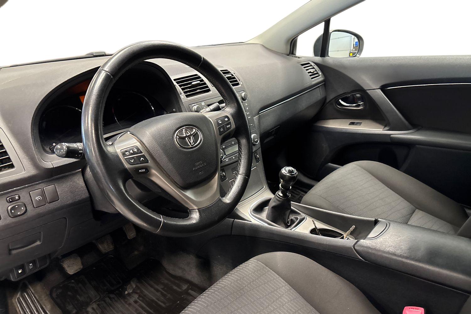 TOYOTA AVENSIS 2009