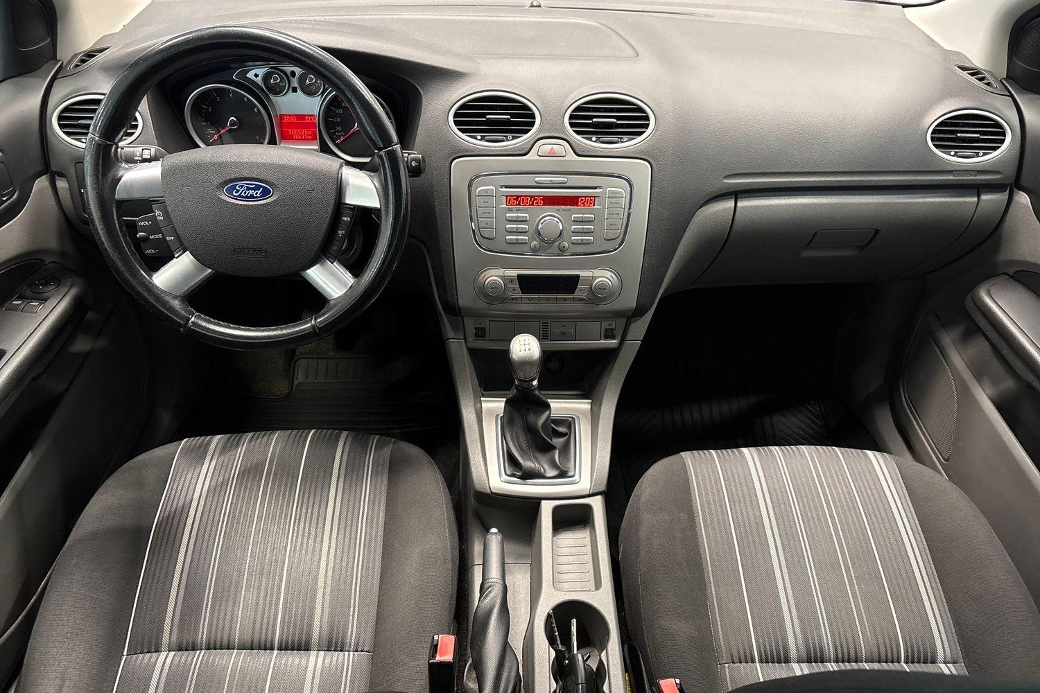 FORD FOCUS 2010