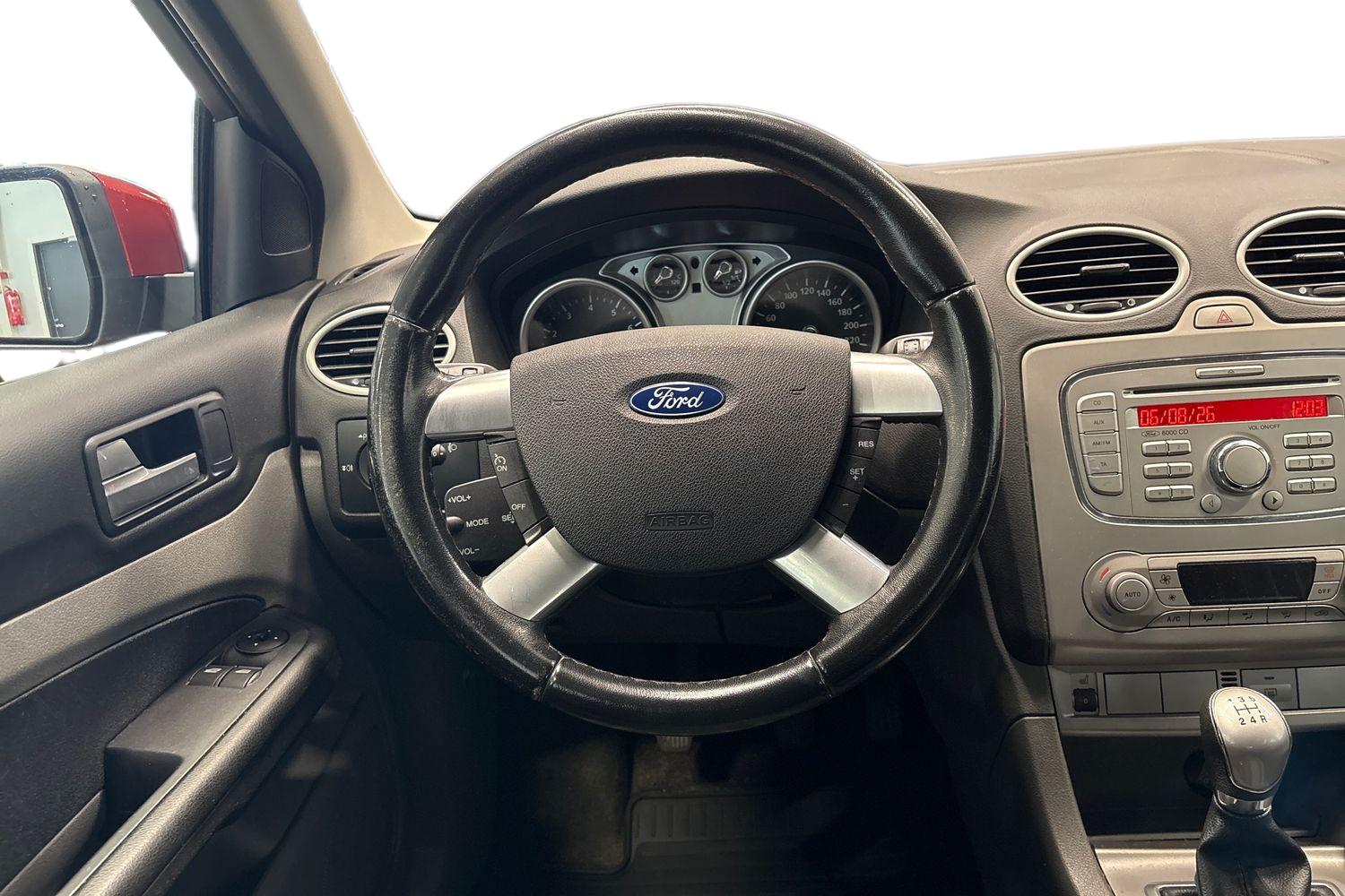 FORD FOCUS 2010