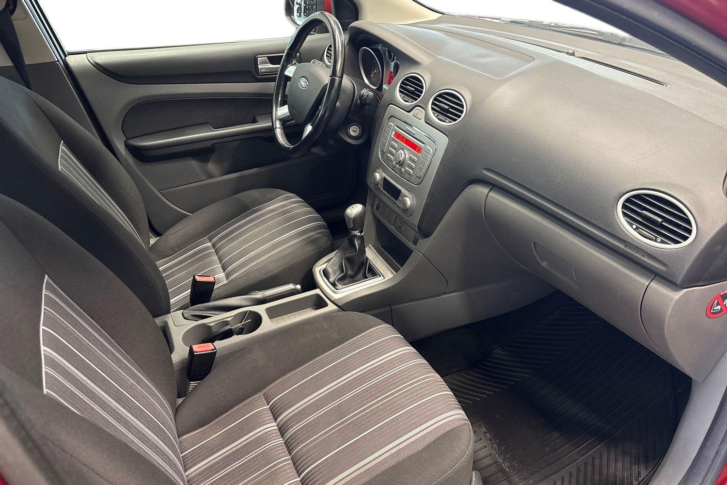 FORD FOCUS 2010