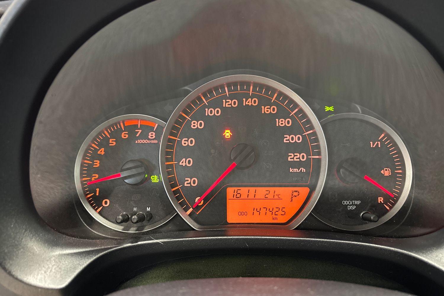 TOYOTA YARIS 2014
