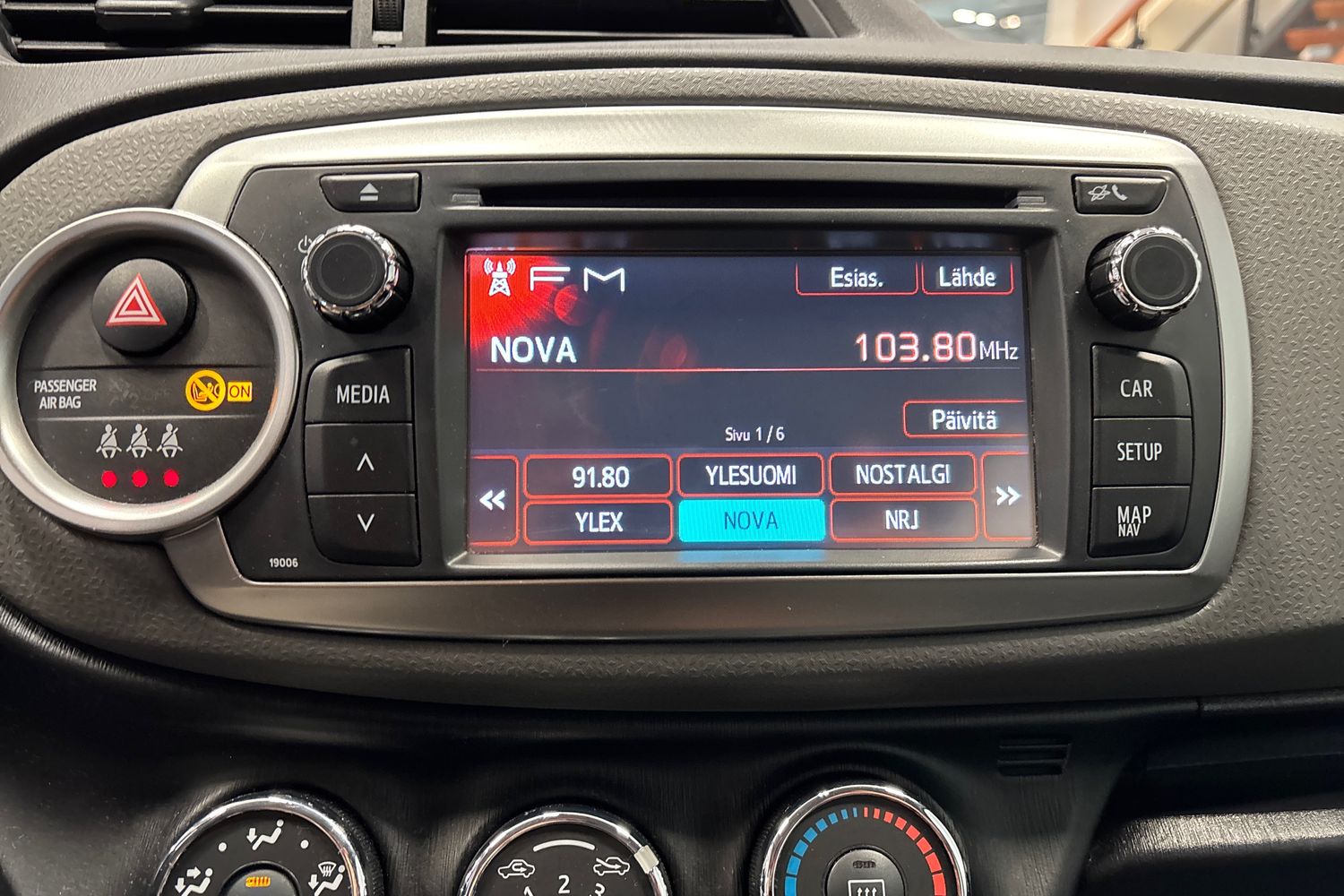 TOYOTA YARIS 2014