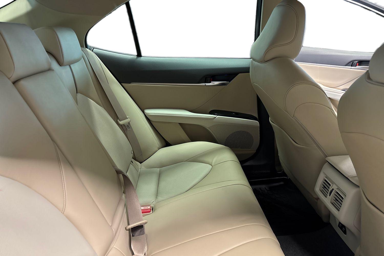 Toyota Camry 2019