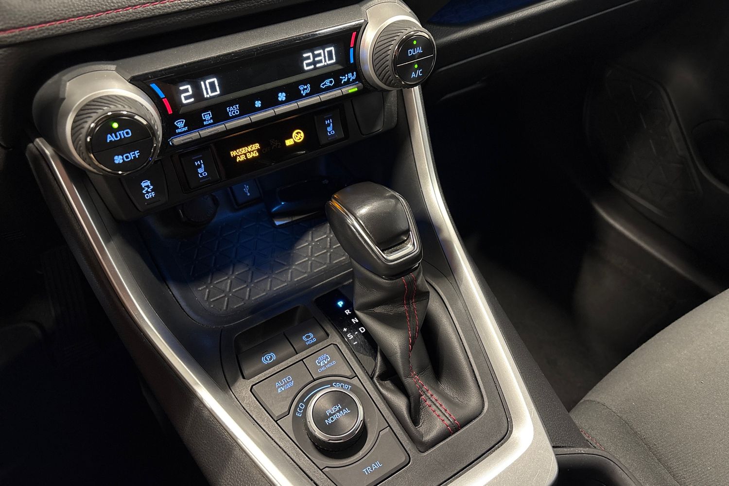 TOYOTA RAV4 Plug-in 2021