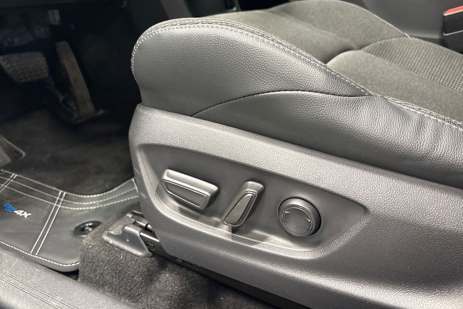 Toyota bZ4X 2025