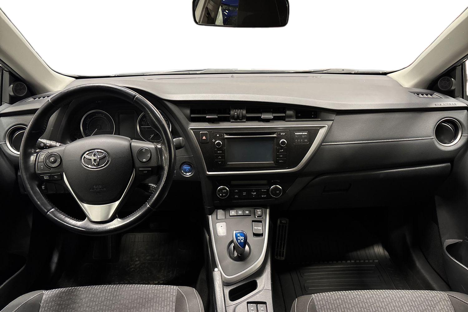 Toyota Auris 2015