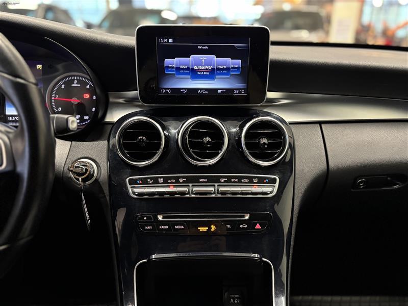 MERCEDES-BENZ C 2016