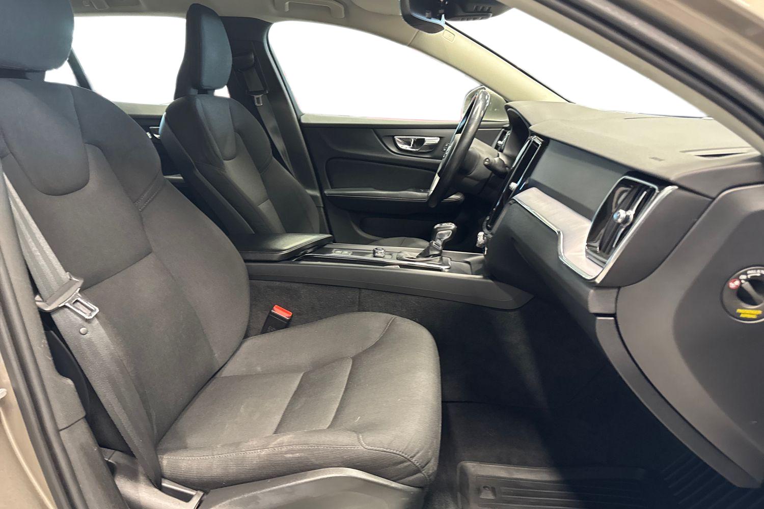 VOLVO V60 2019