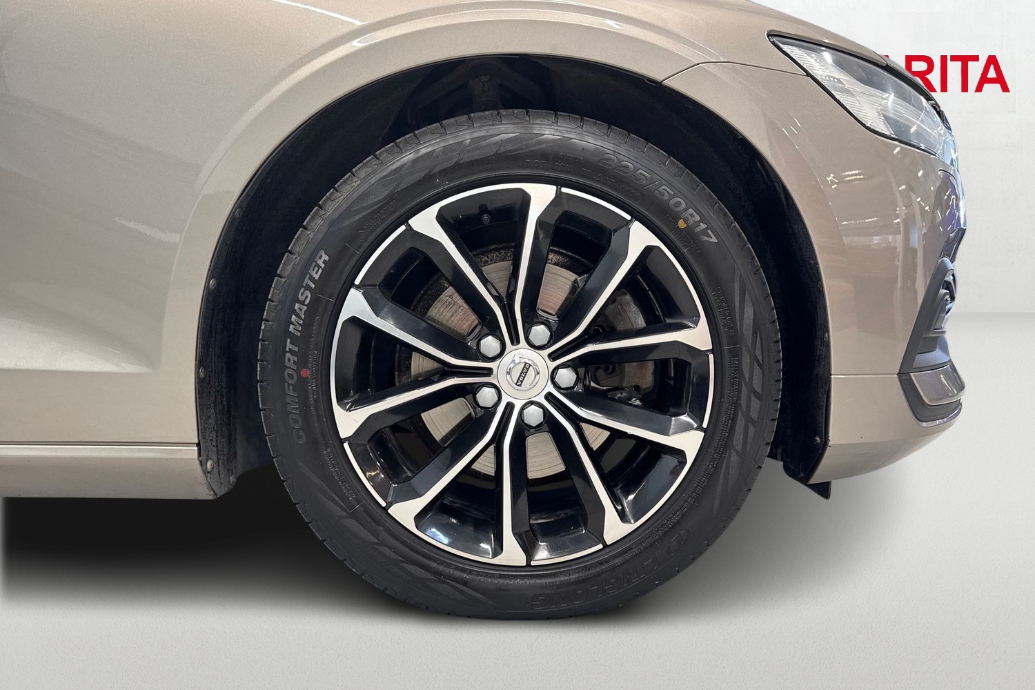 VOLVO V60 2019