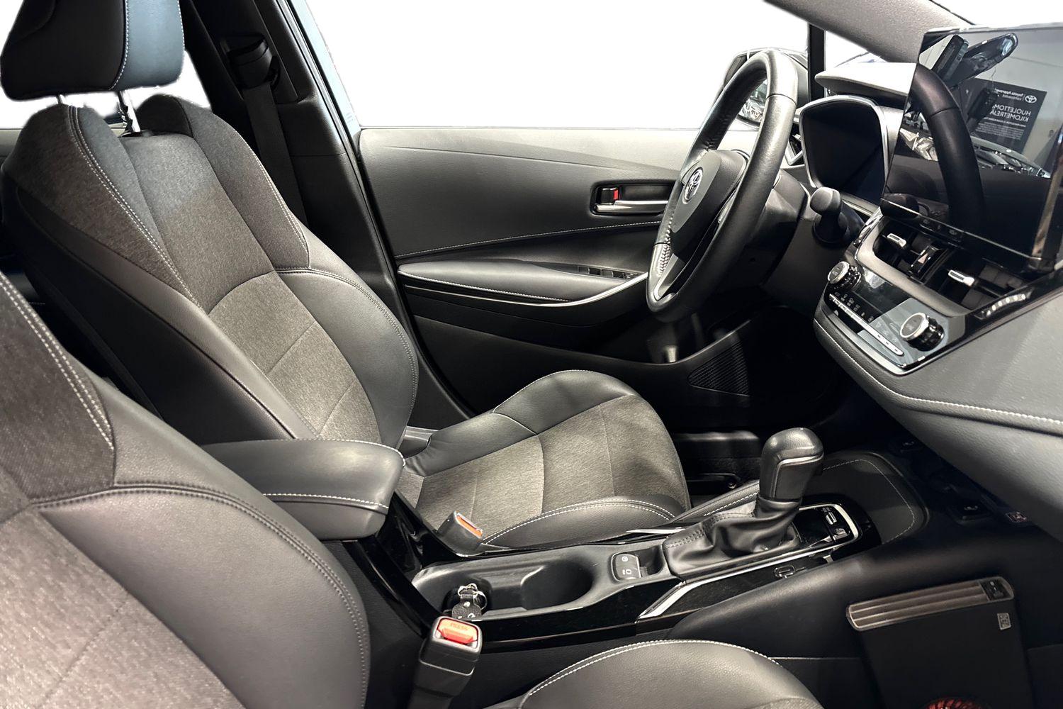 TOYOTA Corolla 2024