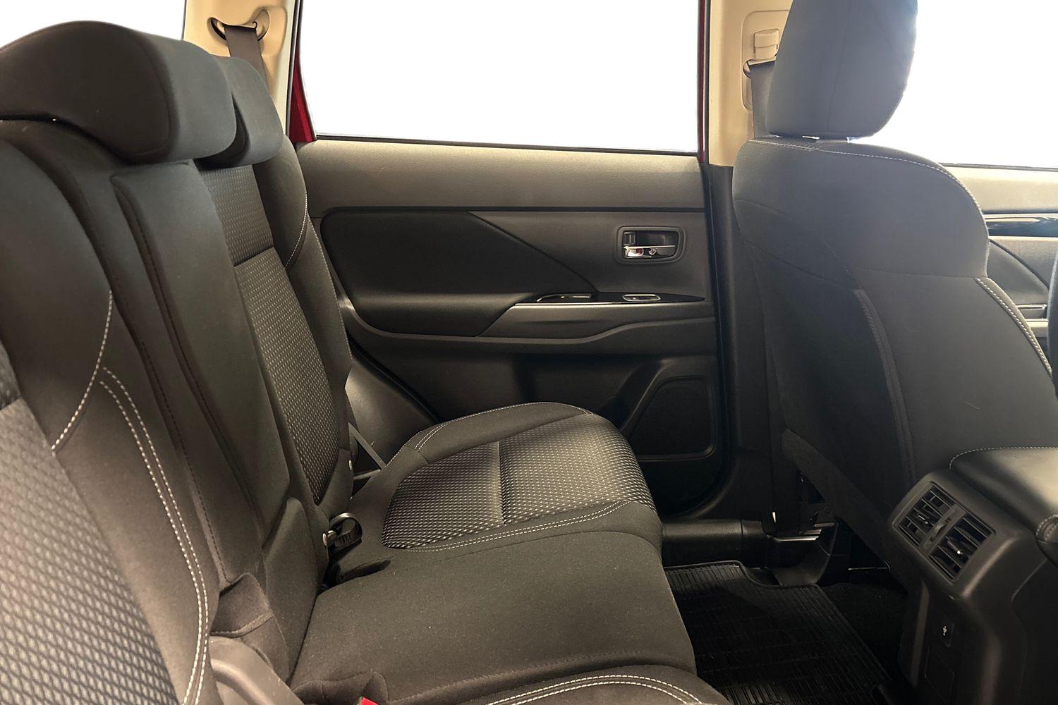 MITSUBISHI Outlander PHEV 2020