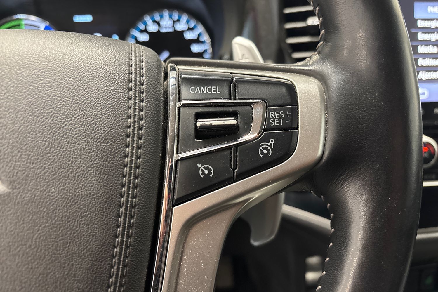 MITSUBISHI Outlander PHEV 2020