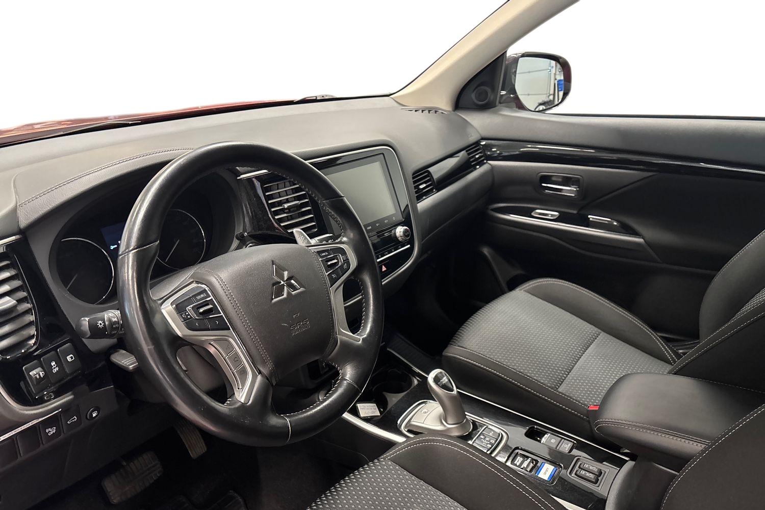 MITSUBISHI Outlander PHEV 2020