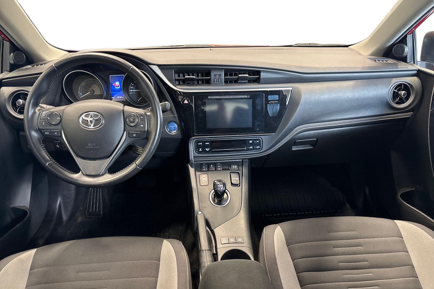 Toyota Auris 2016