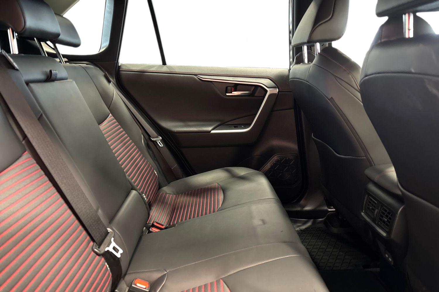 Toyota RAV4 Plug-in 2024