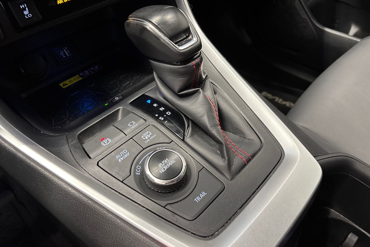 Toyota RAV4 Plug-in 2024