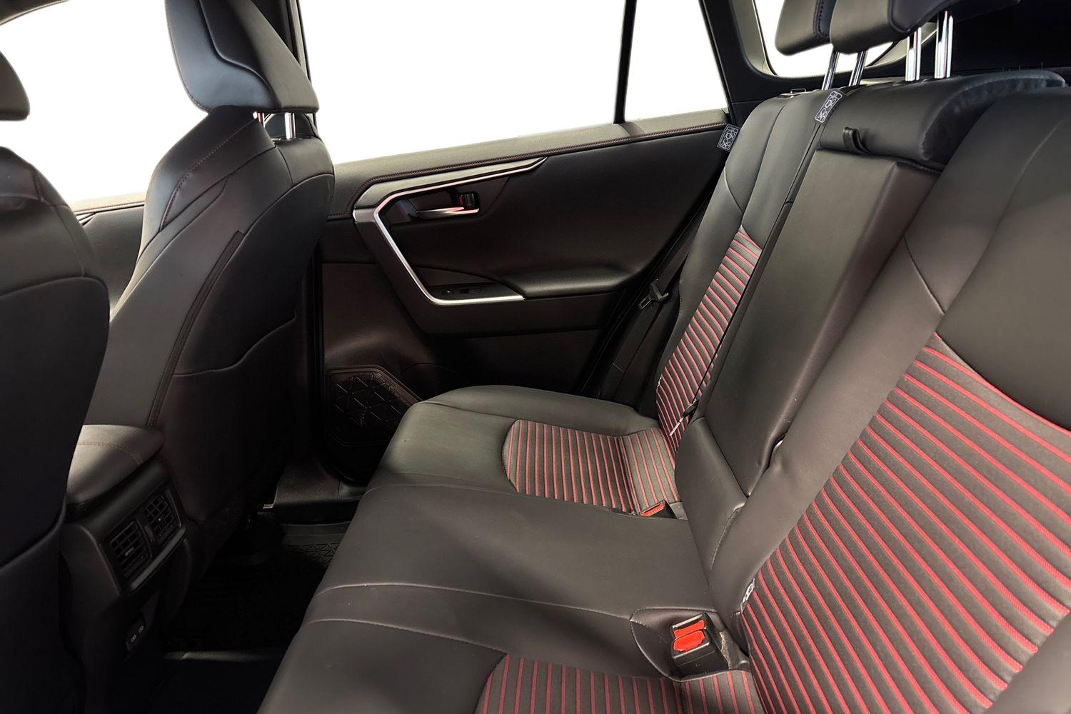 Toyota RAV4 Plug-in 2024