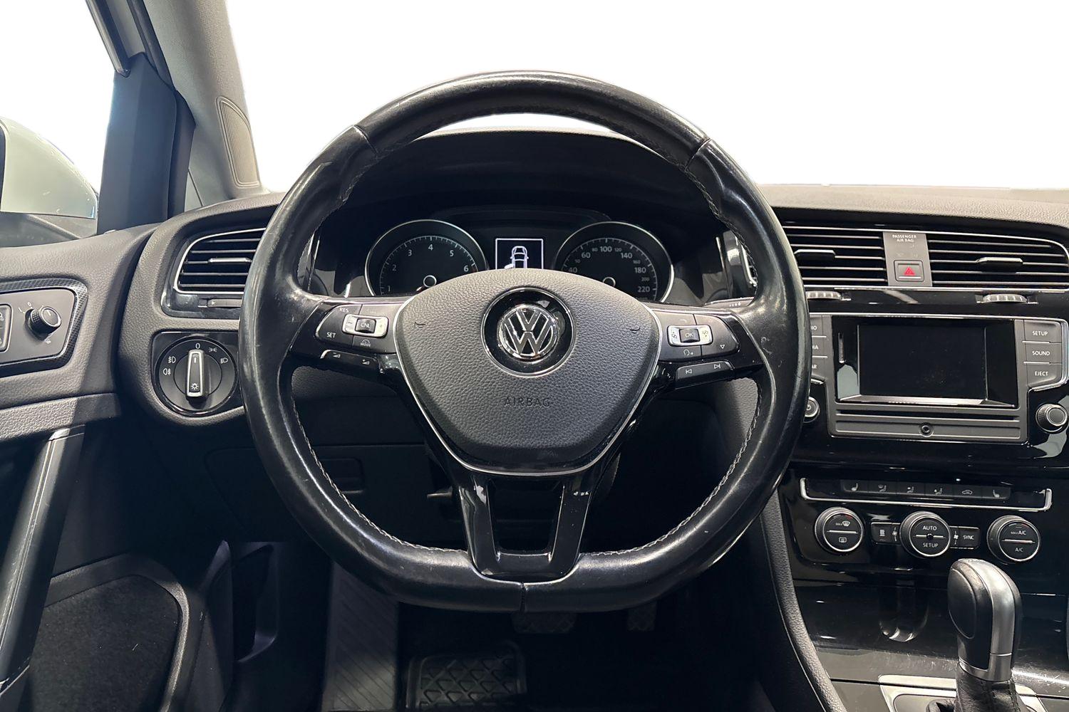 VOLKSWAGEN GOLF 2014