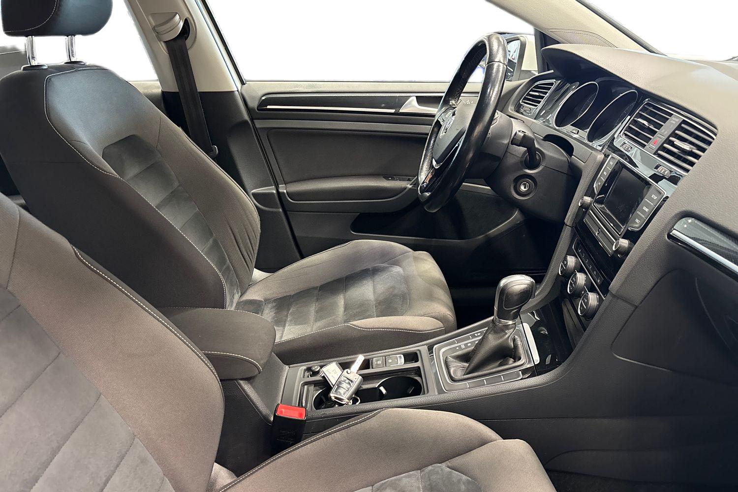 VOLKSWAGEN GOLF 2014