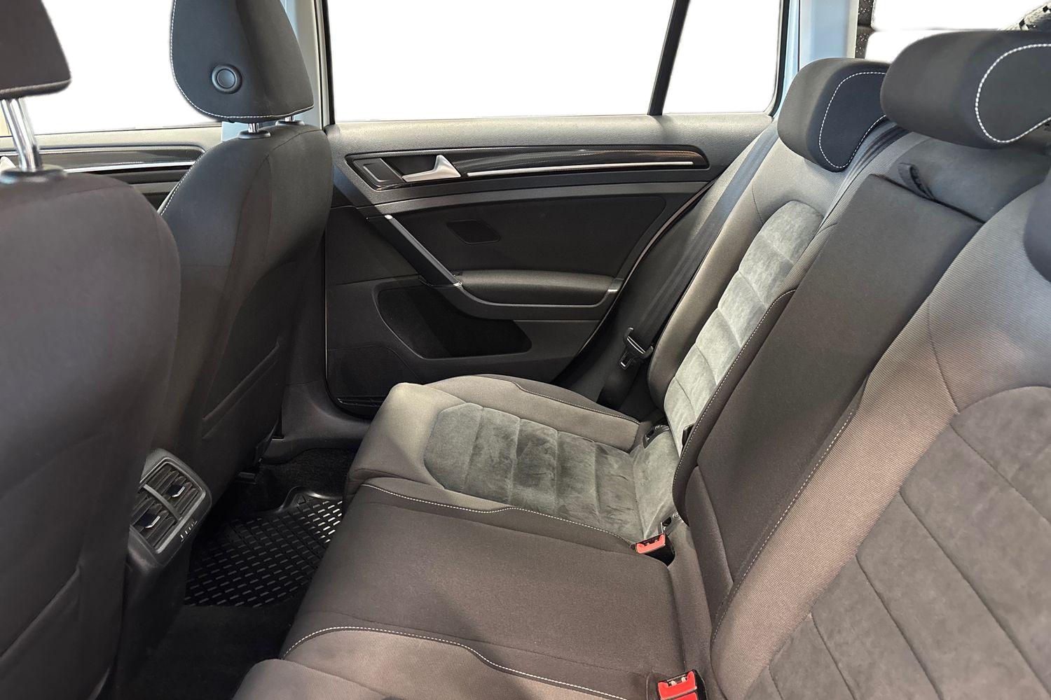 VOLKSWAGEN GOLF 2014