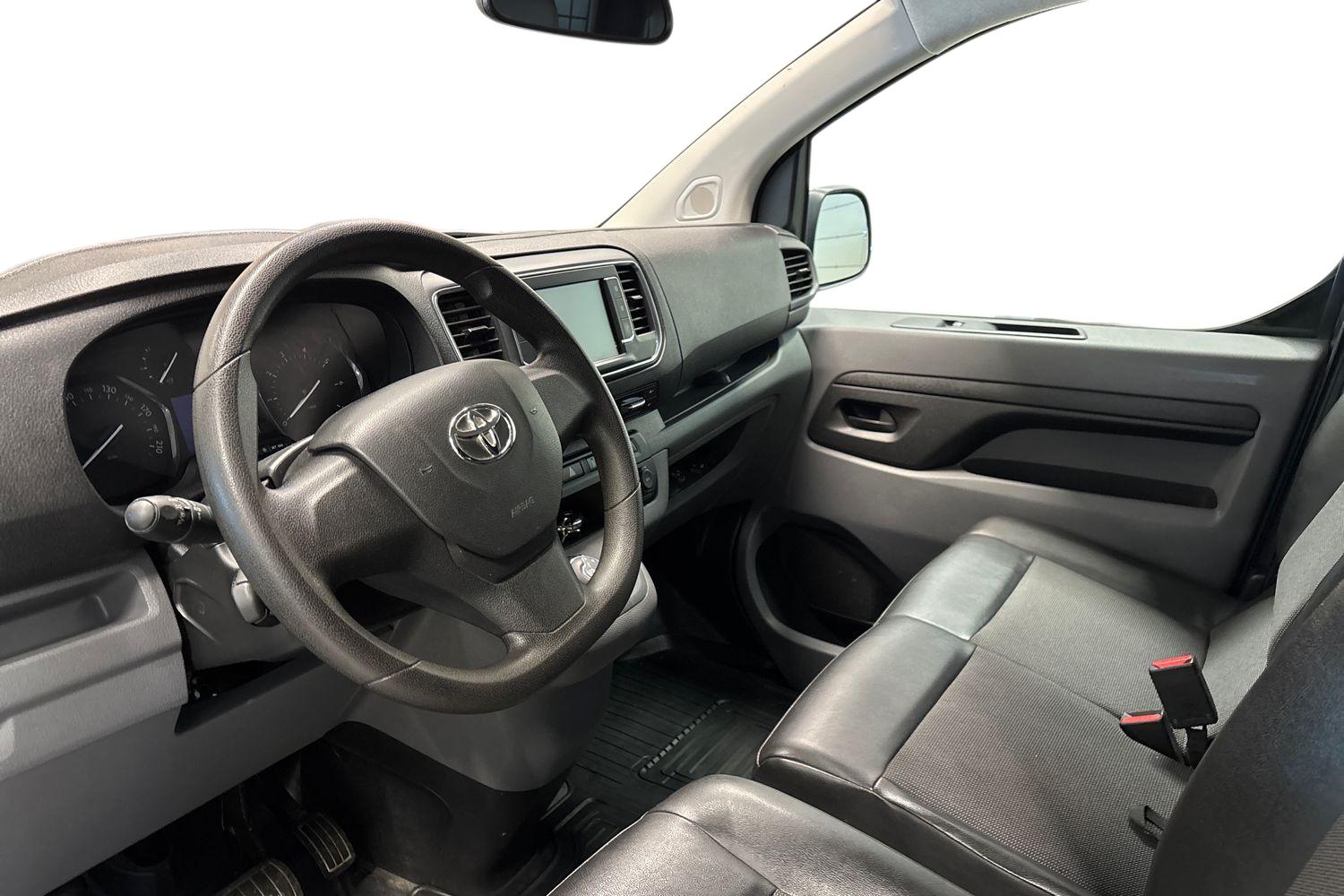 TOYOTA Proace 2017