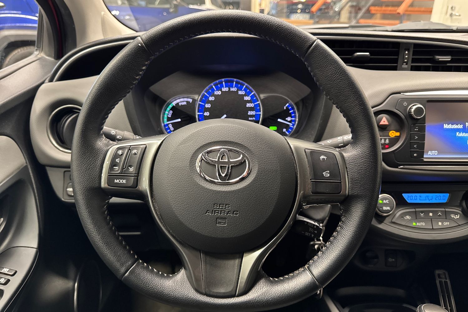 TOYOTA YARIS 2016